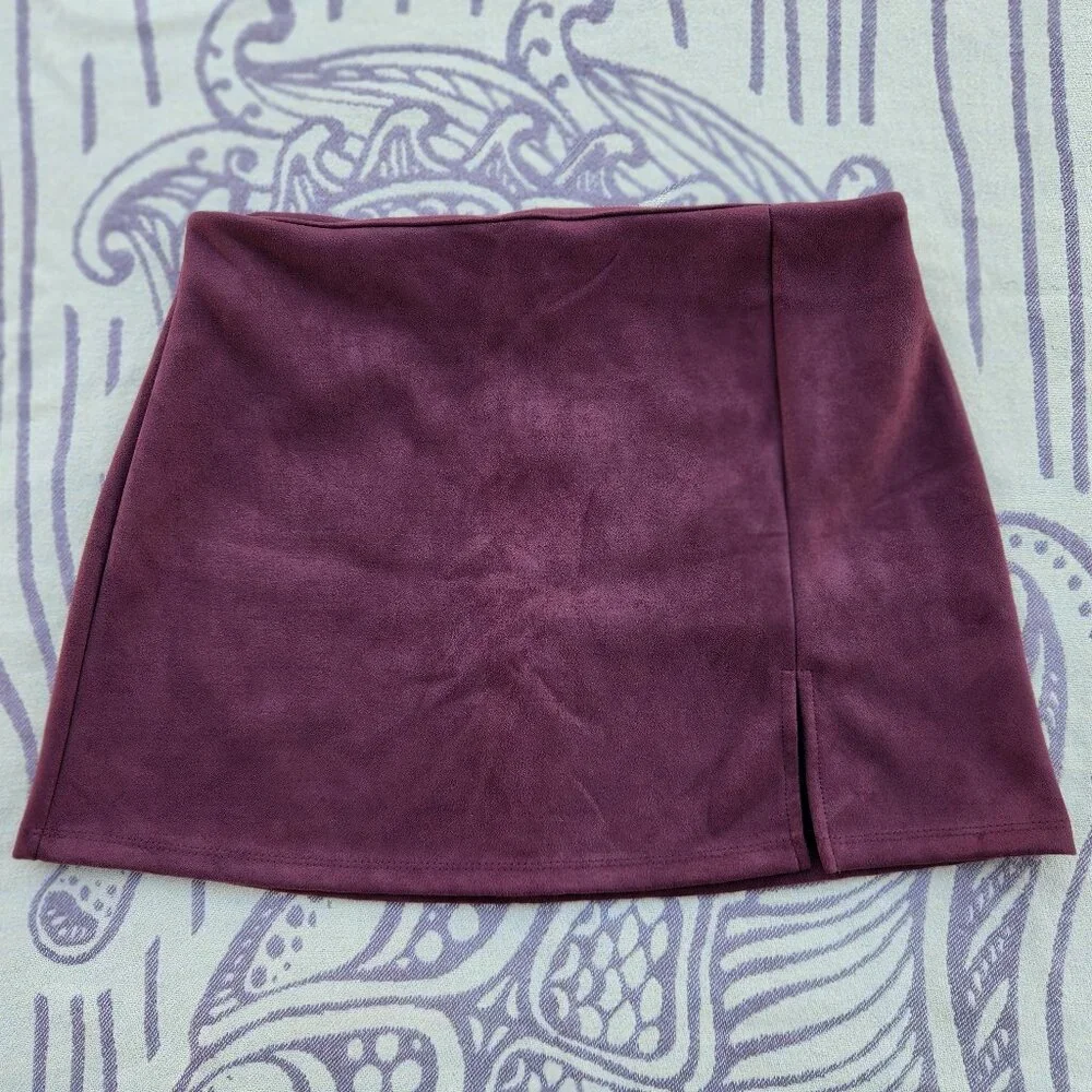 Altar'd State L- MAROON BURGUNDY MINI SKIRT FAUX SUEDE - Picture 1 of 4